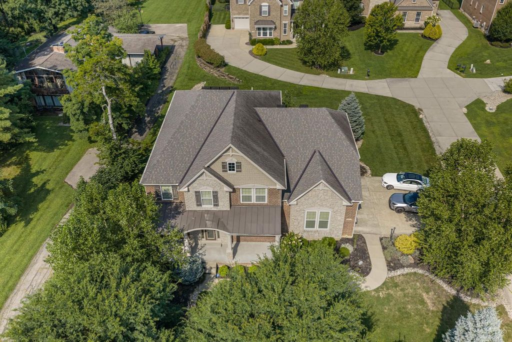 8925 Kenwood Road, Blue Ash, OH 45242
