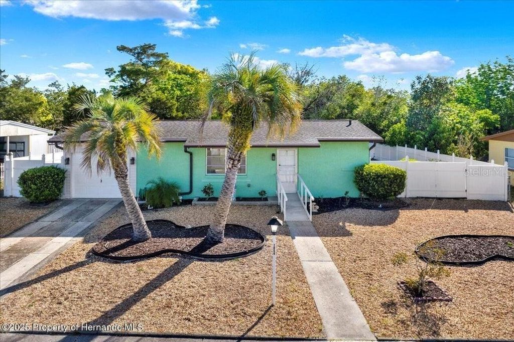 1054 EMBASSY AVENUE, Spring Hill, FL 34606