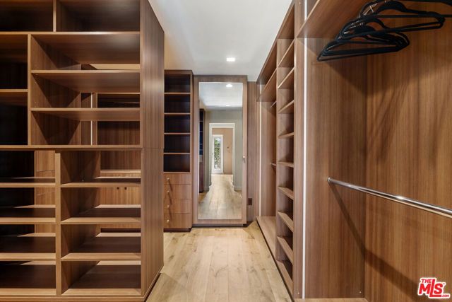 9258 Swallow Drive, Los Angeles, CA 90069