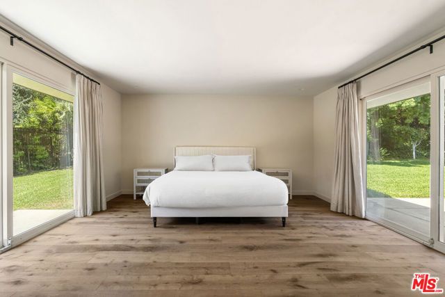 9258 Swallow Drive, Los Angeles, CA 90069
