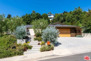 9258 Swallow Drive, Los Angeles, CA 90069