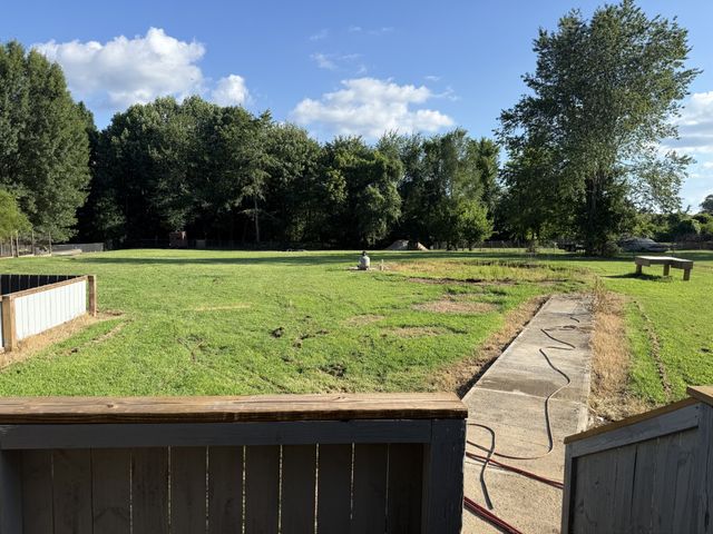 2438 Chester Harris Rd, Woodlawn, TN 37191