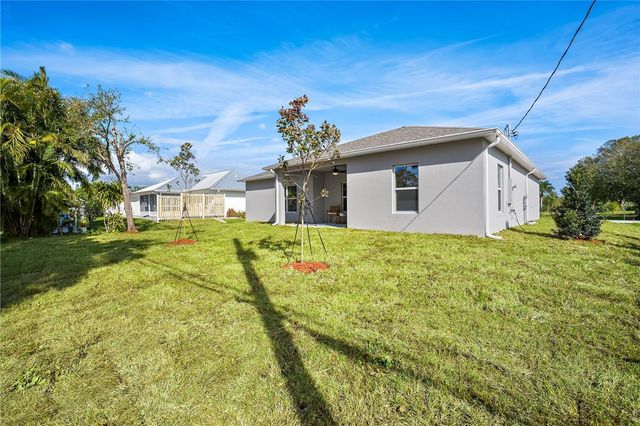 418 Easy Street, Sebastian, FL 32958