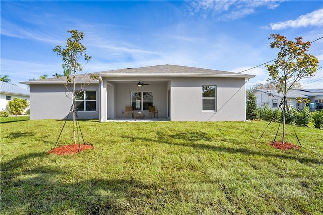 418 Easy Street, Sebastian, FL 32958