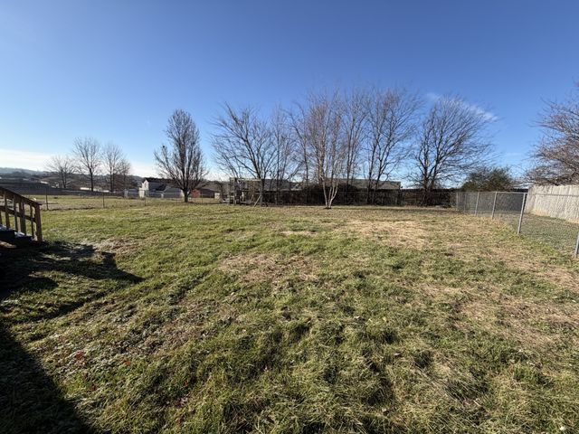 805 Stableford Rd, Oak Grove, KY 42262