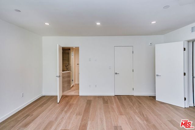 328 N Maple Drive 303, Beverly Hills, CA 90210