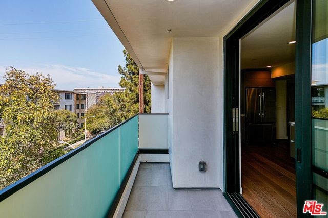 328 N Maple Drive 303, Beverly Hills, CA 90210