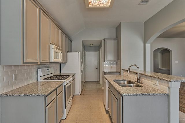 11118 Creekline Meadow Court, Cypress, TX 77429