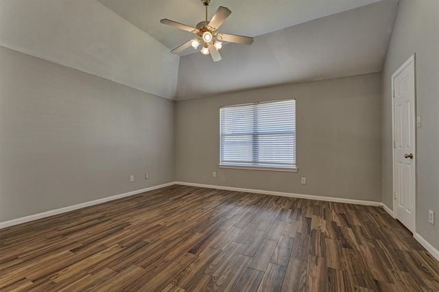 11118 Creekline Meadow Court, Cypress, TX 77429