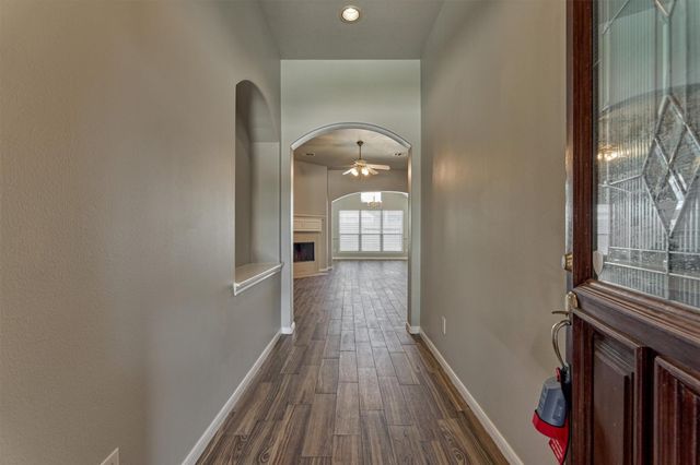 11118 Creekline Meadow Court, Cypress, TX 77429