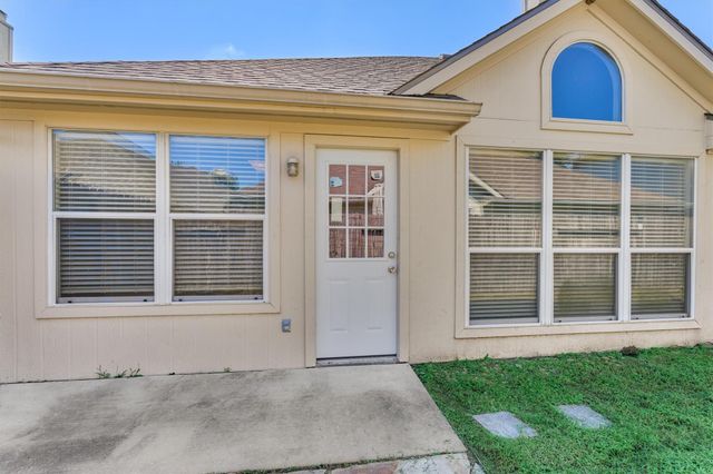 11118 Creekline Meadow Court, Cypress, TX 77429