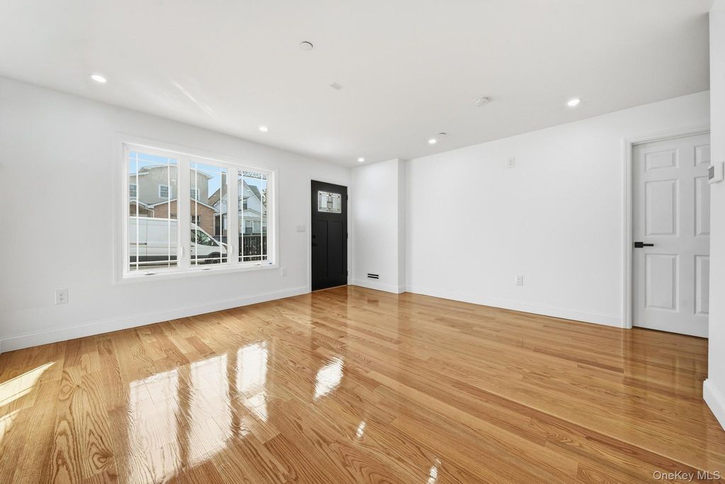 123-24 135 Street, South Ozone Park, NY 11420 — photo 4
