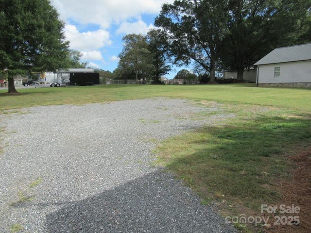 1109 E Main Street, Maiden, NC 28650
