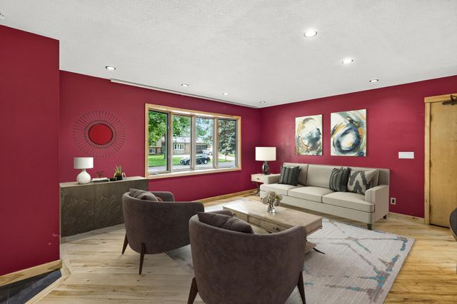 3416 75th Avenue N, Brooklyn Park, MN 55443