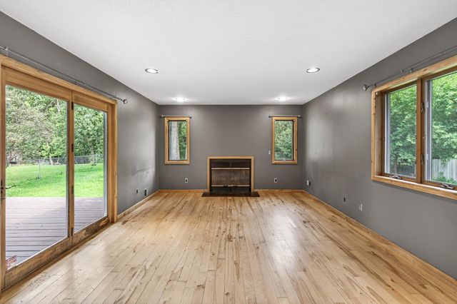 3416 75th Avenue N, Brooklyn Park, MN 55443