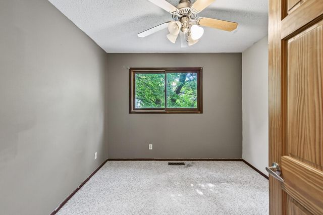 3416 75th Avenue N, Brooklyn Park, MN 55443