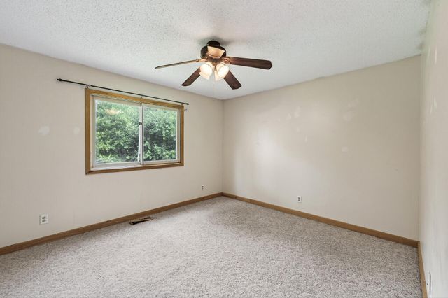 3416 75th Avenue N, Brooklyn Park, MN 55443