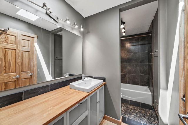 3416 75th Avenue N, Brooklyn Park, MN 55443