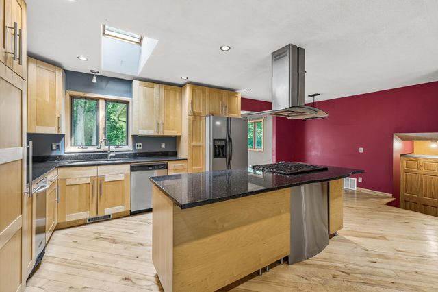 3416 75th Avenue N, Brooklyn Park, MN 55443