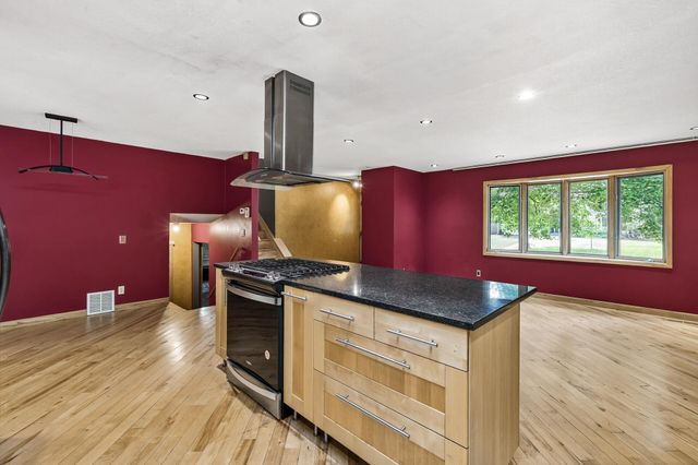 3416 75th Avenue N, Brooklyn Park, MN 55443