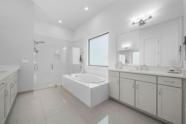 9027 Grand Prix Lane, Boynton Beach, FL 33472