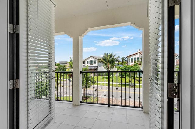 9027 Grand Prix Lane, Boynton Beach, FL 33472