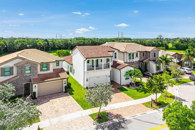 9027 Grand Prix Lane, Boynton Beach, FL 33472
