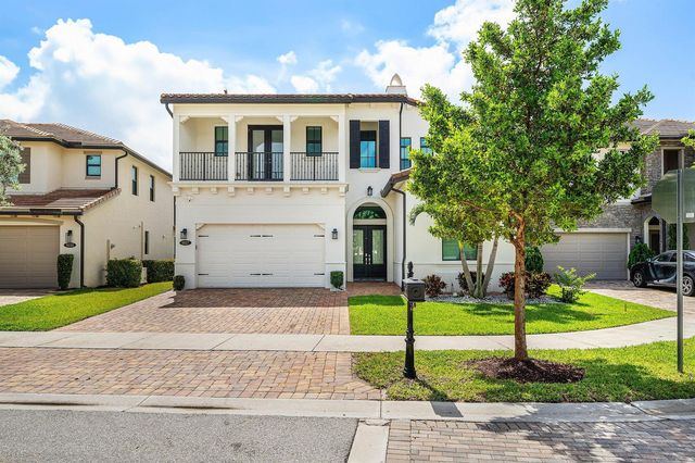 9027 Grand Prix Lane, Boynton Beach, FL 33472