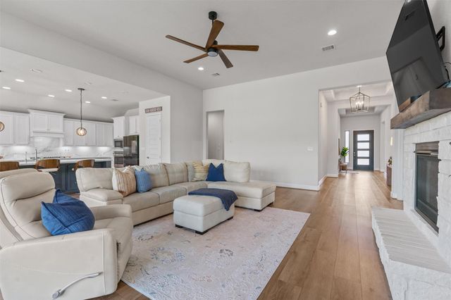 101 Pienza DR, Georgetown, TX 78628