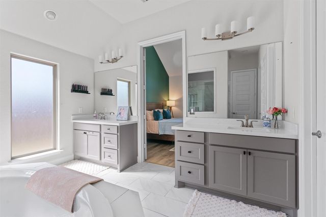 101 Pienza DR, Georgetown, TX 78628