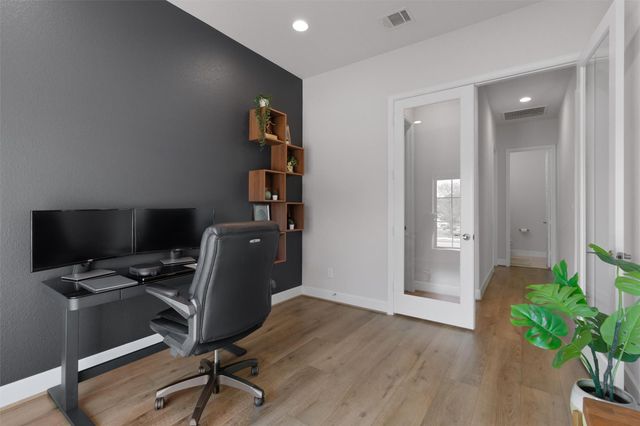 101 Pienza DR, Georgetown, TX 78628