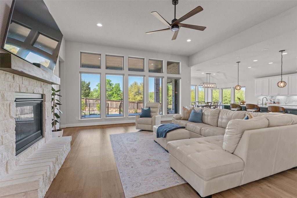 101 Pienza DR, Georgetown, TX 78628