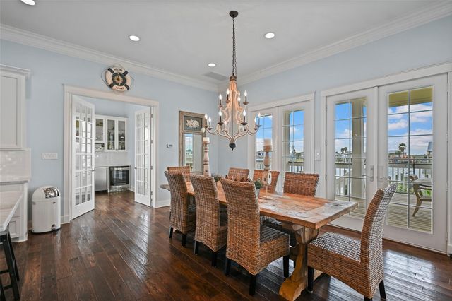 1243 Pilot Lane, Galveston, TX 77554