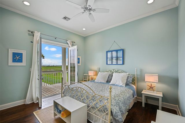 1243 Pilot Lane, Galveston, TX 77554