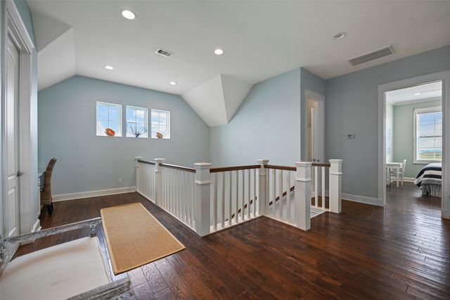 1243 Pilot Lane, Galveston, TX 77554