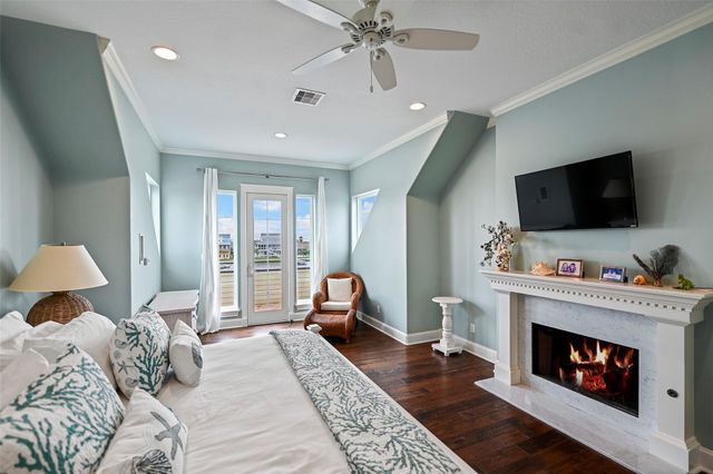 1243 Pilot Lane, Galveston, TX 77554