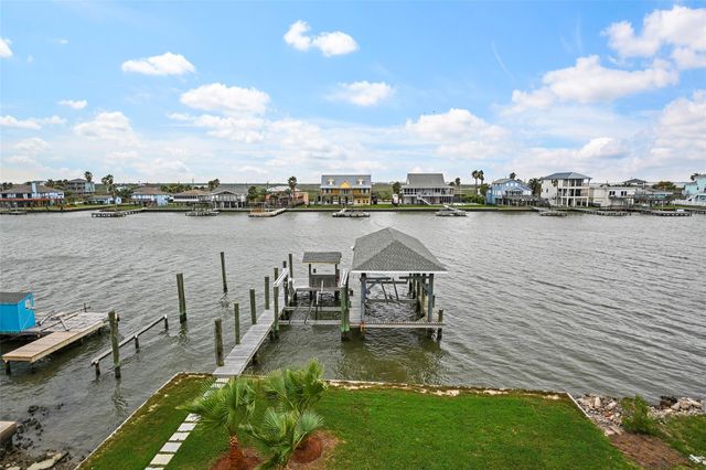 1243 Pilot Lane, Galveston, TX 77554