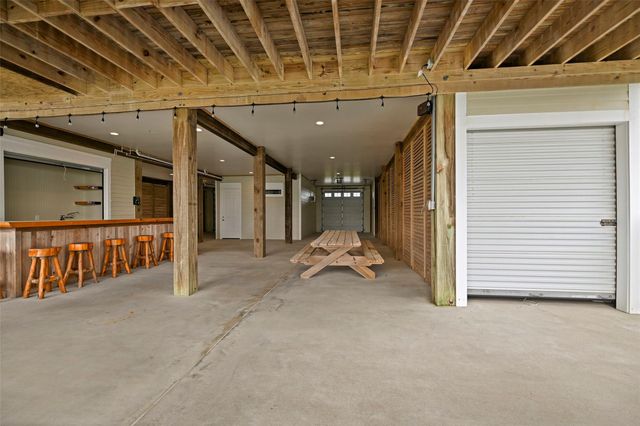 1243 Pilot Lane, Galveston, TX 77554