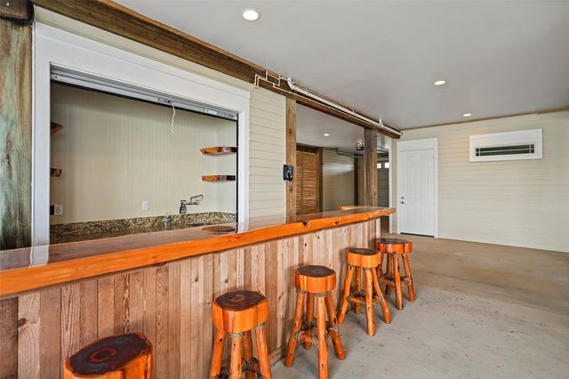 1243 Pilot Lane, Galveston, TX 77554