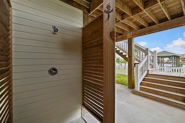 1243 Pilot Lane, Galveston, TX 77554