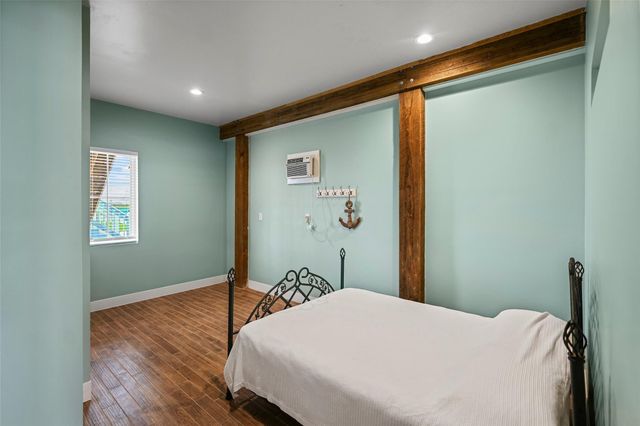 1243 Pilot Lane, Galveston, TX 77554