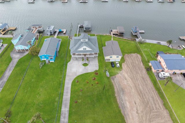 1243 Pilot Lane, Galveston, TX 77554