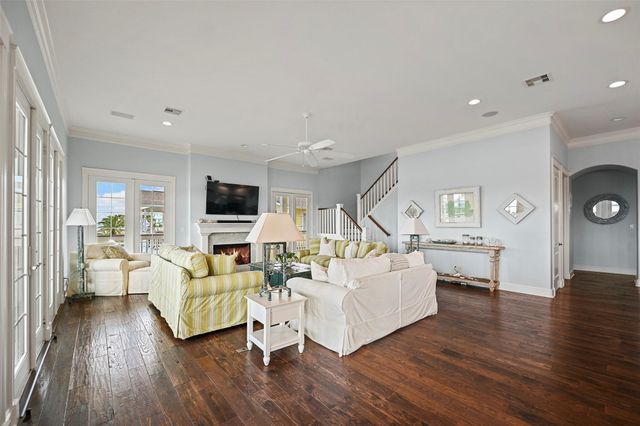 1243 Pilot Lane, Galveston, TX 77554