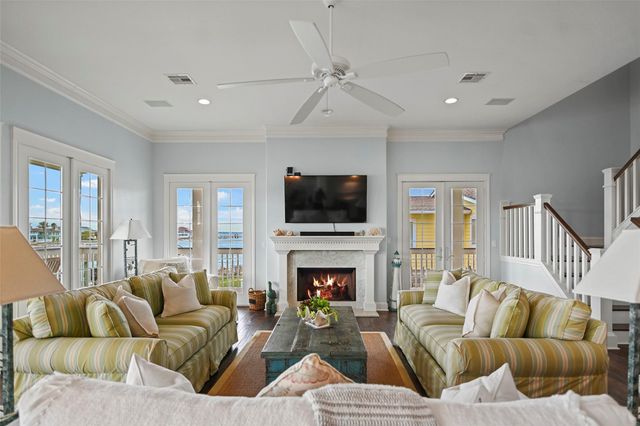 1243 Pilot Lane, Galveston, TX 77554