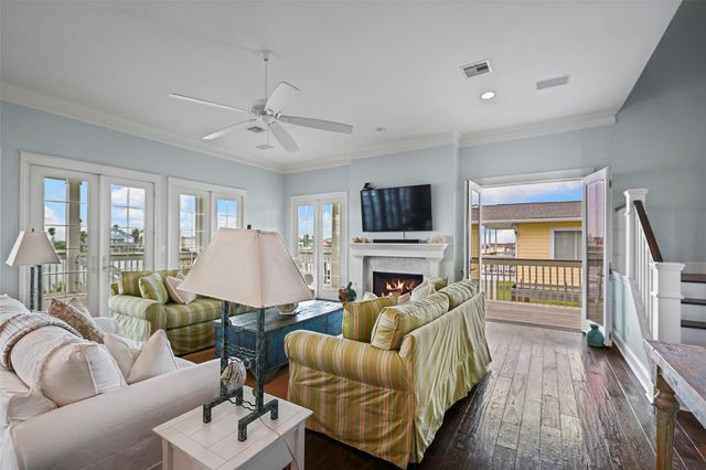 1243 Pilot Lane, Galveston, TX 77554