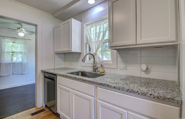 721 Fairview St, Conway, AR 72034