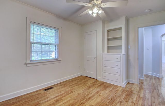 721 Fairview St, Conway, AR 72034