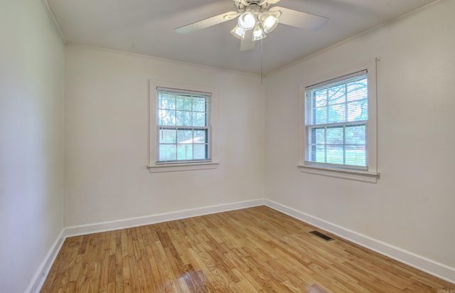 721 Fairview St, Conway, AR 72034