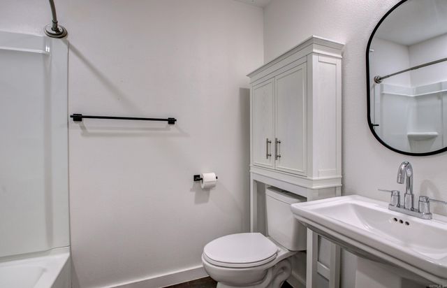 721 Fairview St, Conway, AR 72034