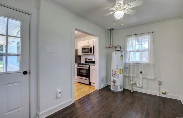 721 Fairview St, Conway, AR 72034